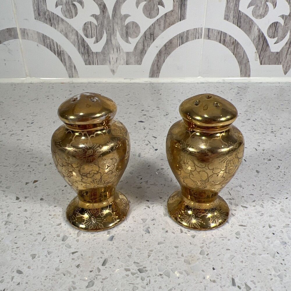 Vintage 22k Karat Floral Gold Coated Ceramic 2 5/8" Salt Pepper Shaker Set Pair - Picture 2 of 7